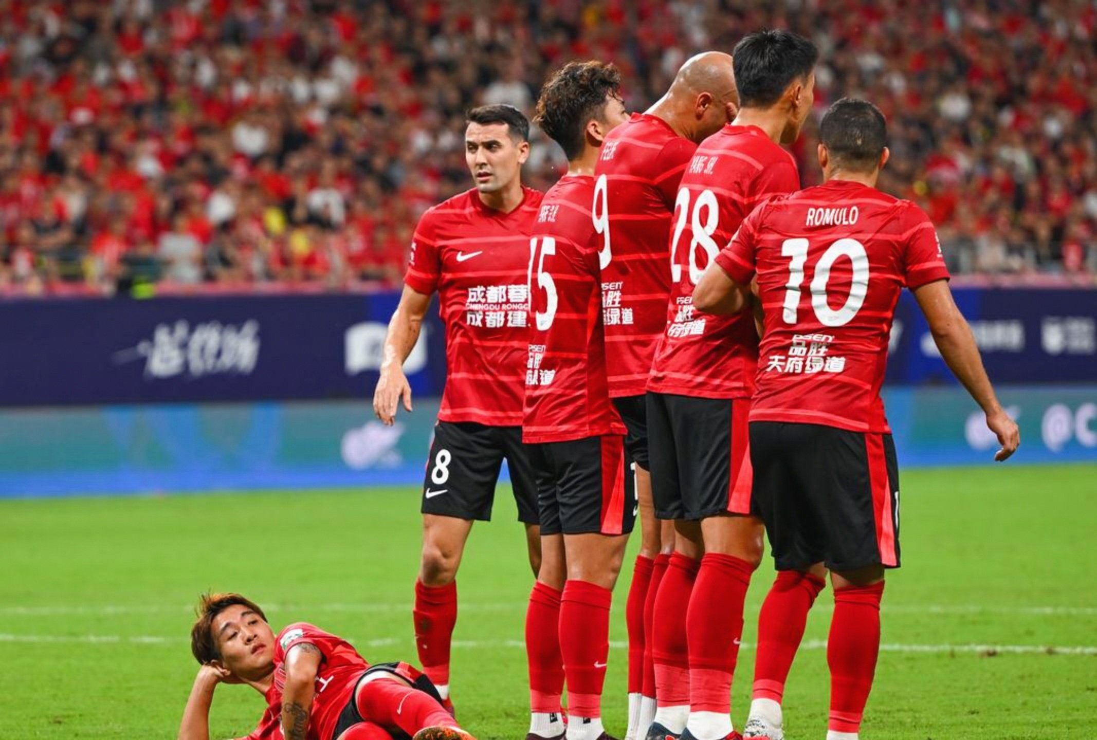 关键时刻里昂备战亚冠，遗憾出局细节曝光，气氛紧张，控场能力受关注的简单介绍-开云官方网站